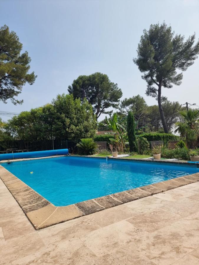 Mas D'Azur Bed & Breakfast Roquefort-les-Pins Luaran gambar
